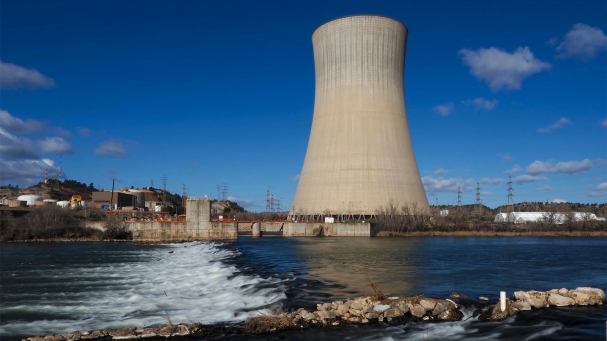 El municipio de Ascó se prepara para el cierre de la central nuclear en los próximos años.