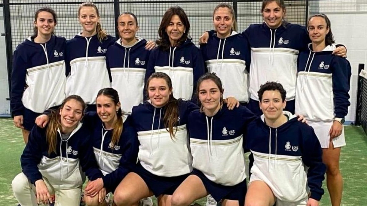 De izquierda a derecha, Alba Gallardo, Anna Ortiz, Laia Domínguez, Ainara Pozuelo y Araceli Martínez.