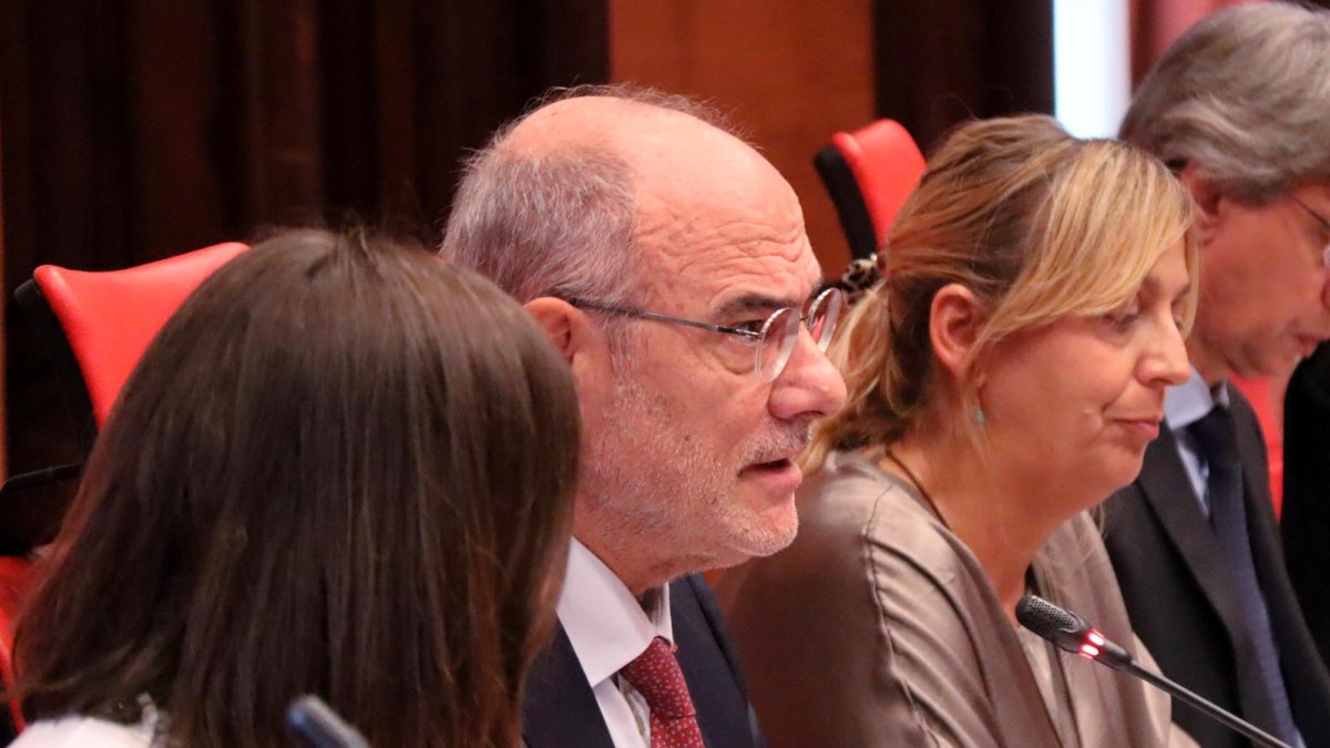 El conseller d’Unió Europea i Acció Exterior, Jaume Duch, en compareixença en comissió del Parlament aquest divendres.