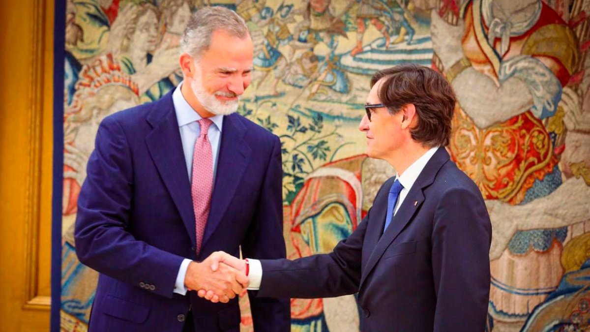 El Rey recibe en audiencia a Salvador Illa en el Palacio de la Zarzuela