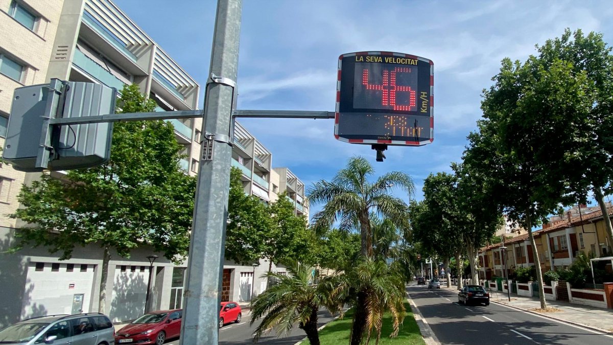 Un radar ha estado instalado los últimos días en la avenida de Salou.