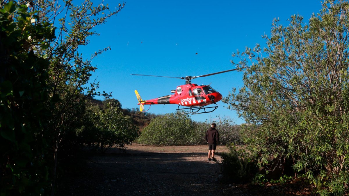 Uno de los helicópteros de Bombers en El Priorat.