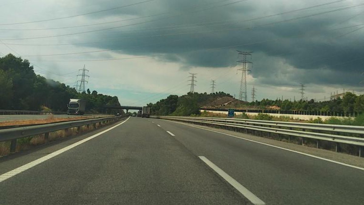 El accidente se ha producido cerca de este punto de la AP-7.