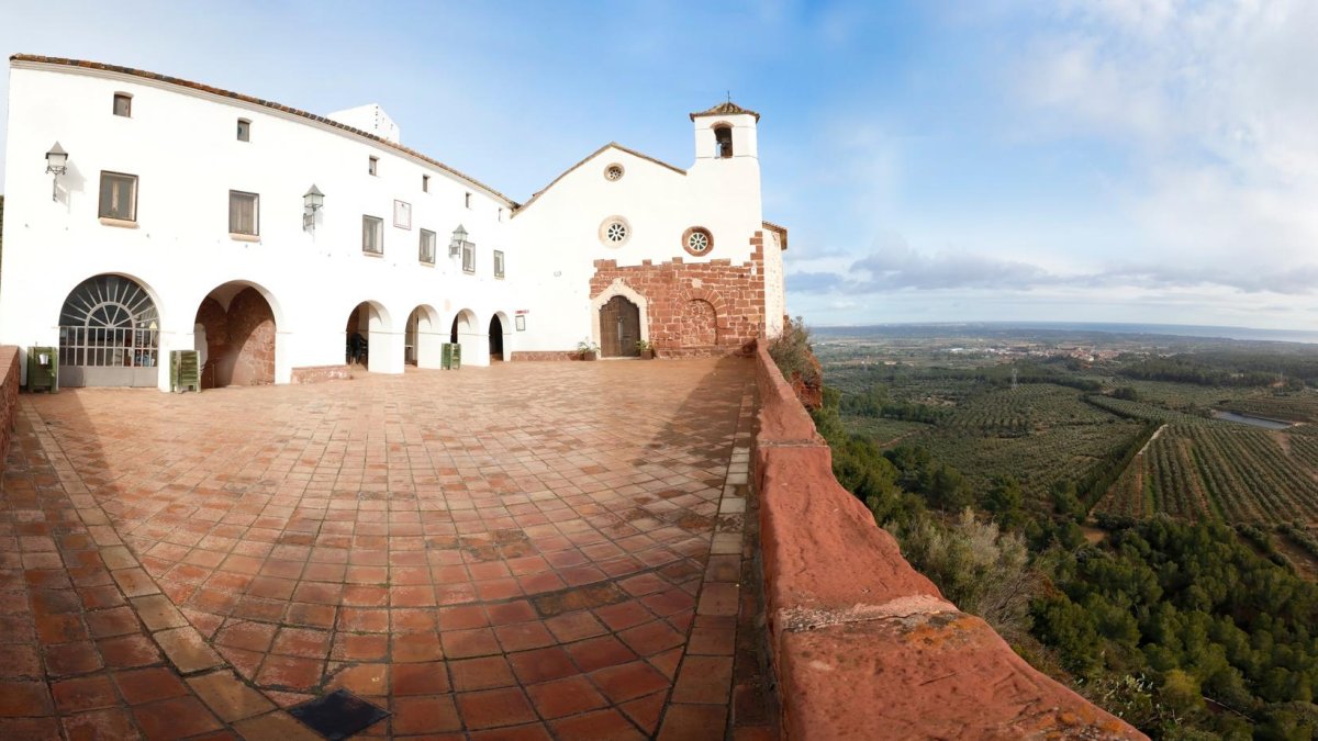 La ermita de la Mare de Déu de la Roca fue declarada Bé Cultural de Interès Nacional en mayo de 2022.