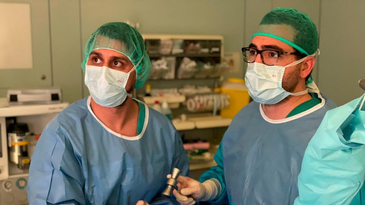 Argentino de nacimiento, Diego Valdez ejerció durante unos años en Tarragona y se marchó a los Emiratos Árabes Unidos.