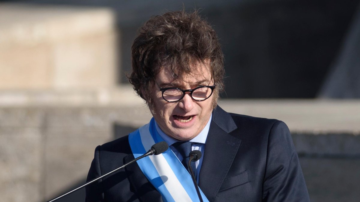 El presidente de Argentina, Javier Milei, durante un acto por el Día de la Bandera.