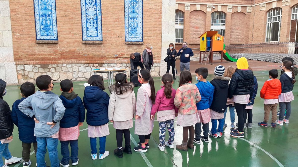 Imatge d’arxiu d’un taller a l’Escola Prat de la Riba de Reus dins del Pla Educatiu d’Entorn.