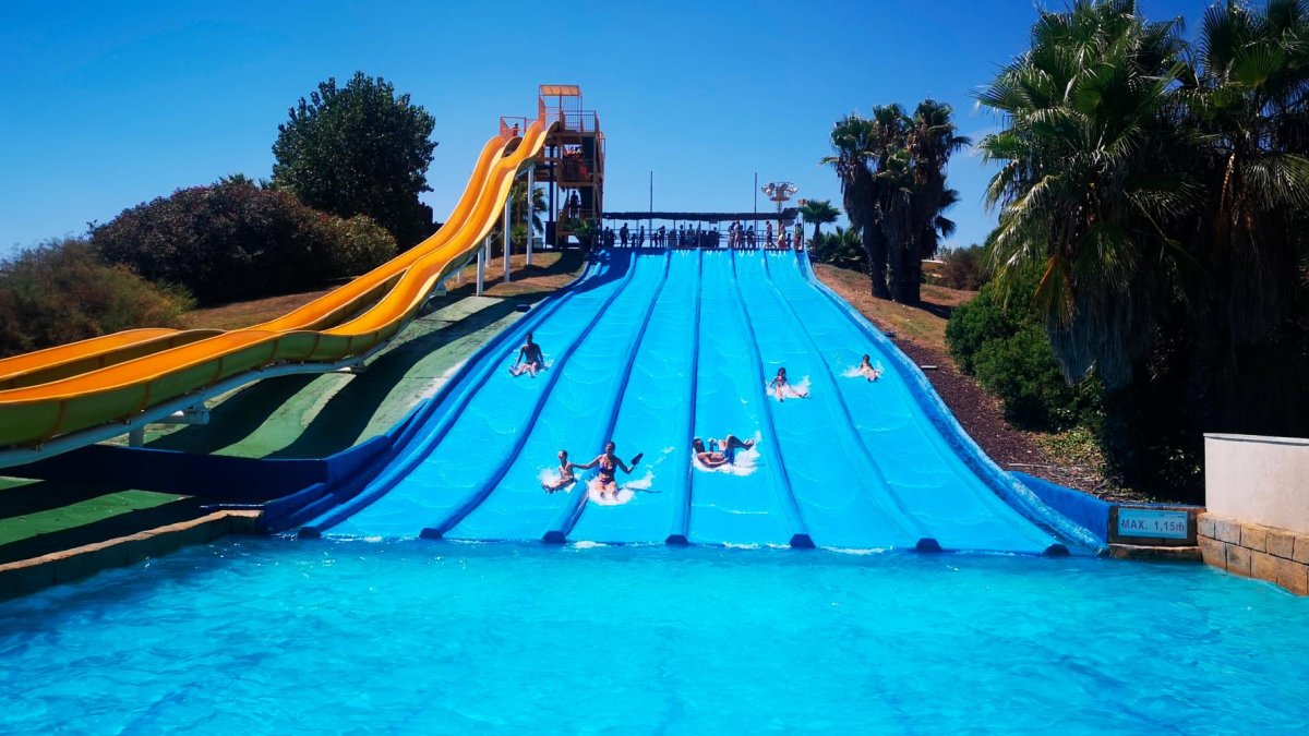 Atracciones aquopolis la pineda 60 foto - Elijoviajar.com