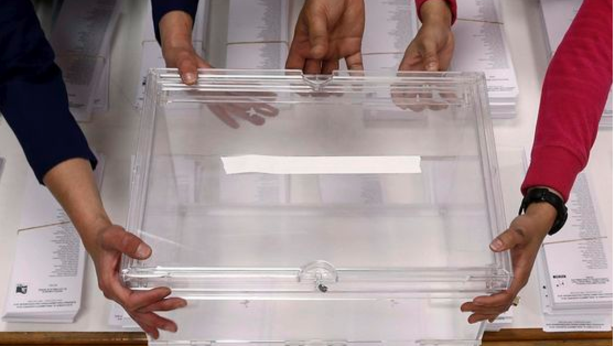 Una urna para las elecciones europeas.