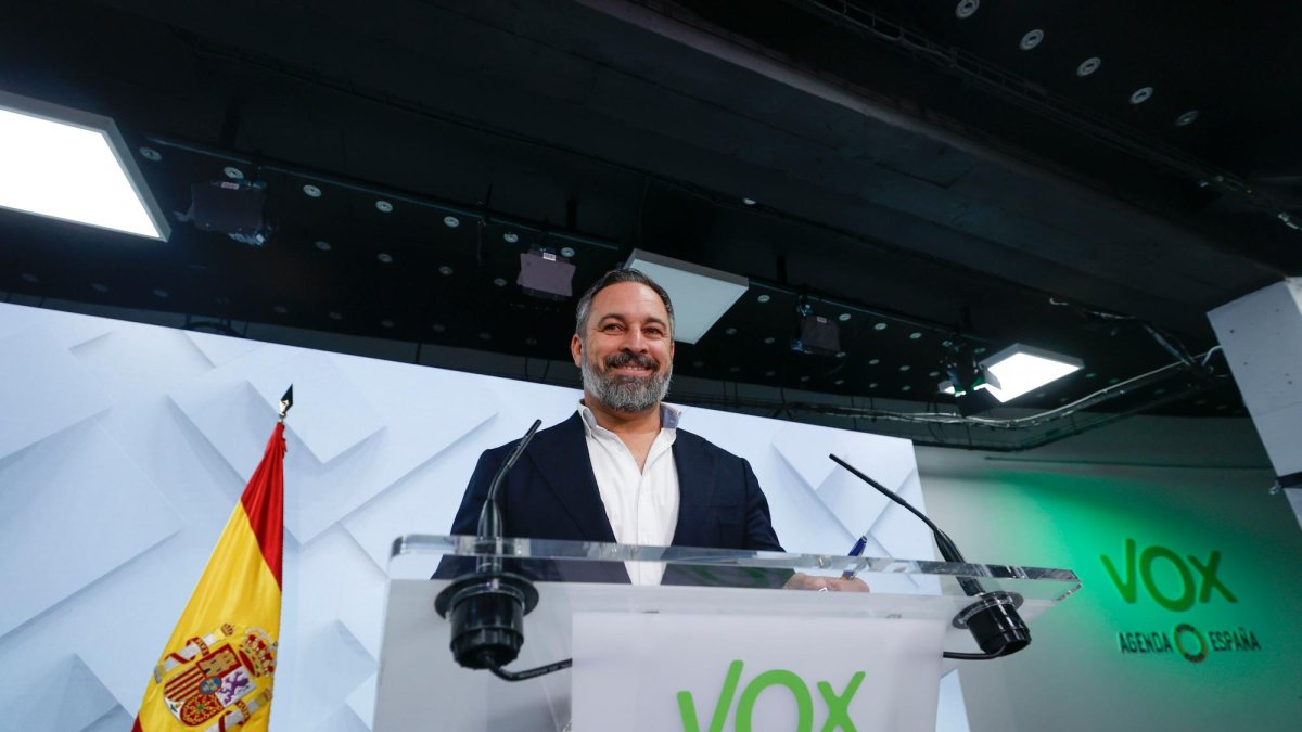 El líder de Vox, Santiago Abascal, da una rueda de prensa tras la reunión del Comité de Acción Política del partido.