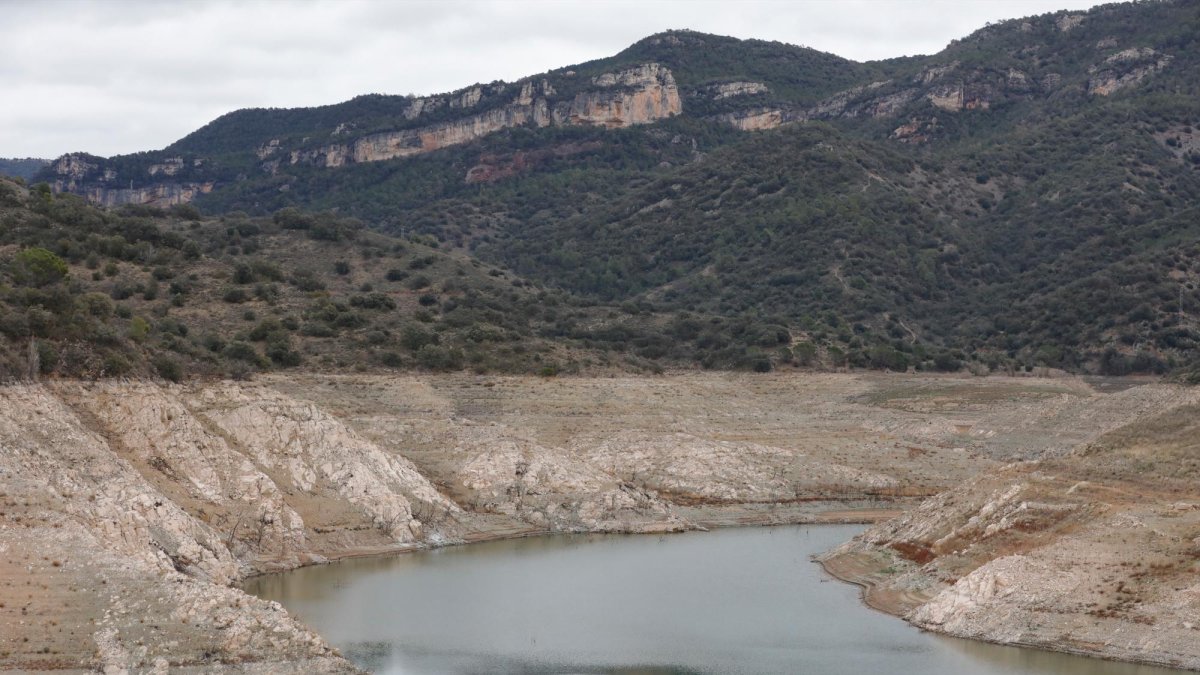 El embalse de Siurana bajo mínimos este 2024.