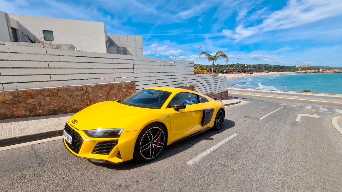 Nacido en el circuito, fabricado para la carretera, así es el R8.