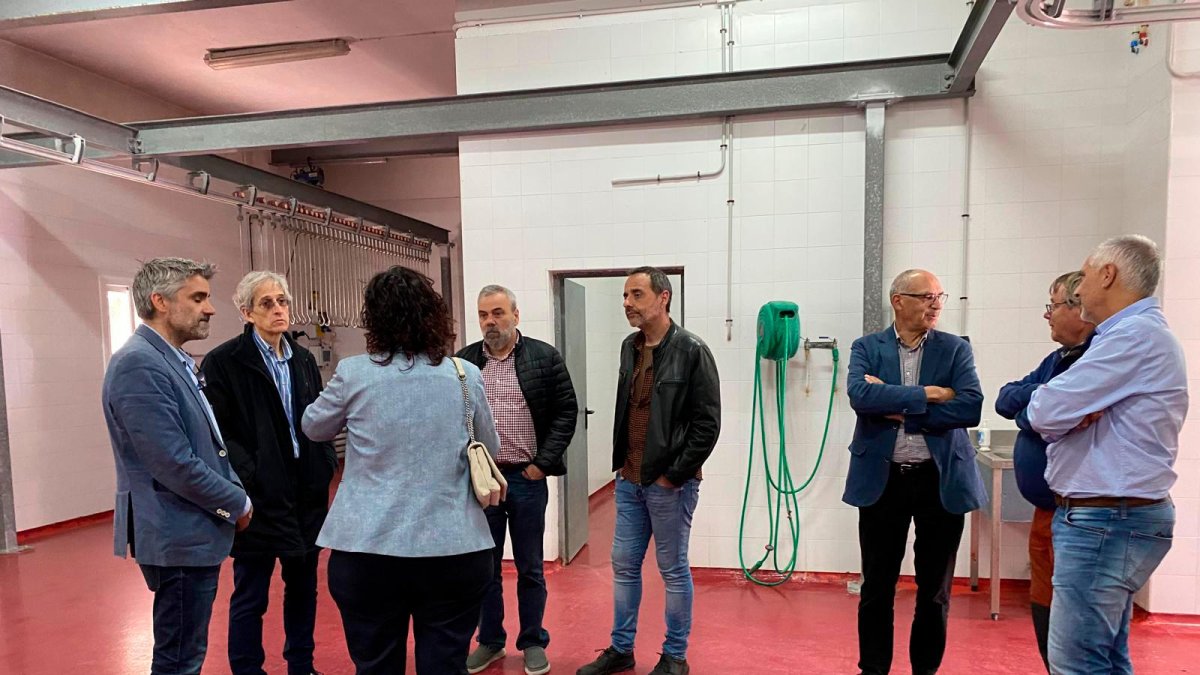L’Ajuntament ja compta en aquests moments amb el pertinent registre sanitari, que comença a aplicar-se de manera immediata a l’escorxador municipal.
