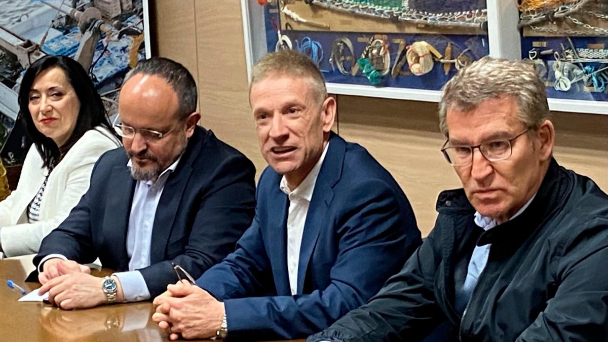 Nuñez Feijóo, Esteve Ortiz, Alejandro Fernández y Maria Mercè Martorell.