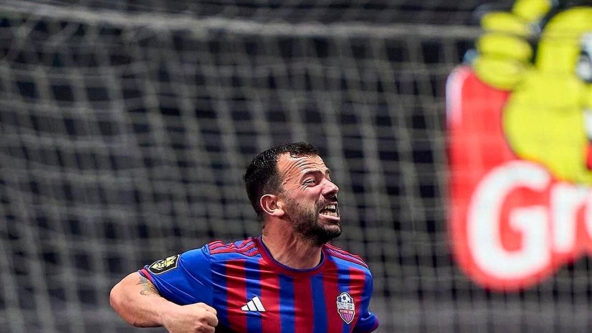 Adri Frutos totalmente desbordado de alegría y rabia con Jijantes.