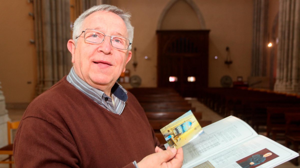 Mossèn Pere Dalmau, en una imatge de 2016 a la parròquia de Sant Joan de Reus.
