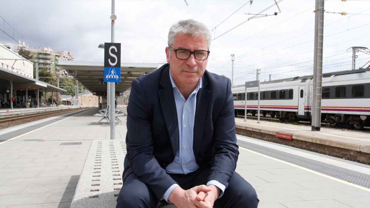 El director de Rodalies Catalunya, Antonio Carmona, esta semana en la estación de trenes de Tarragona.