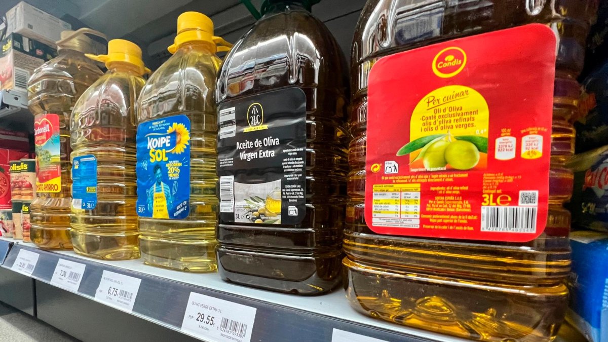 Aceite de oliva en un supermercado.