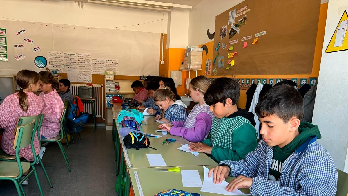 El primer colegio en acoger este taller fue la Escola Cambrils.