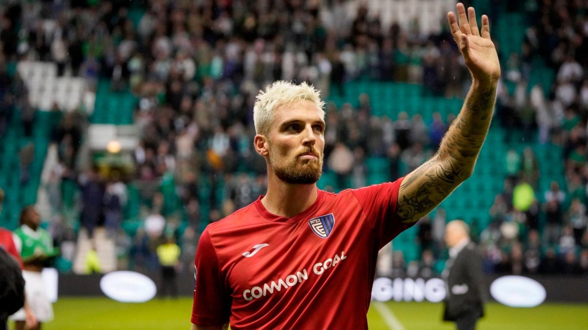 Iván de Nova ha fichado por el Porcinos de la Kings League.