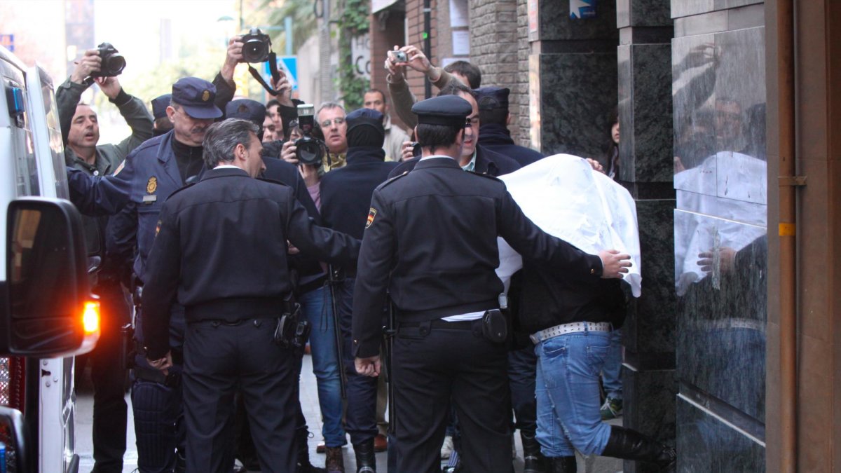 La Policía Nacional desmanteló la organización el 15 de marzo de 2010, cuando fueron detenidos los sospechosos.