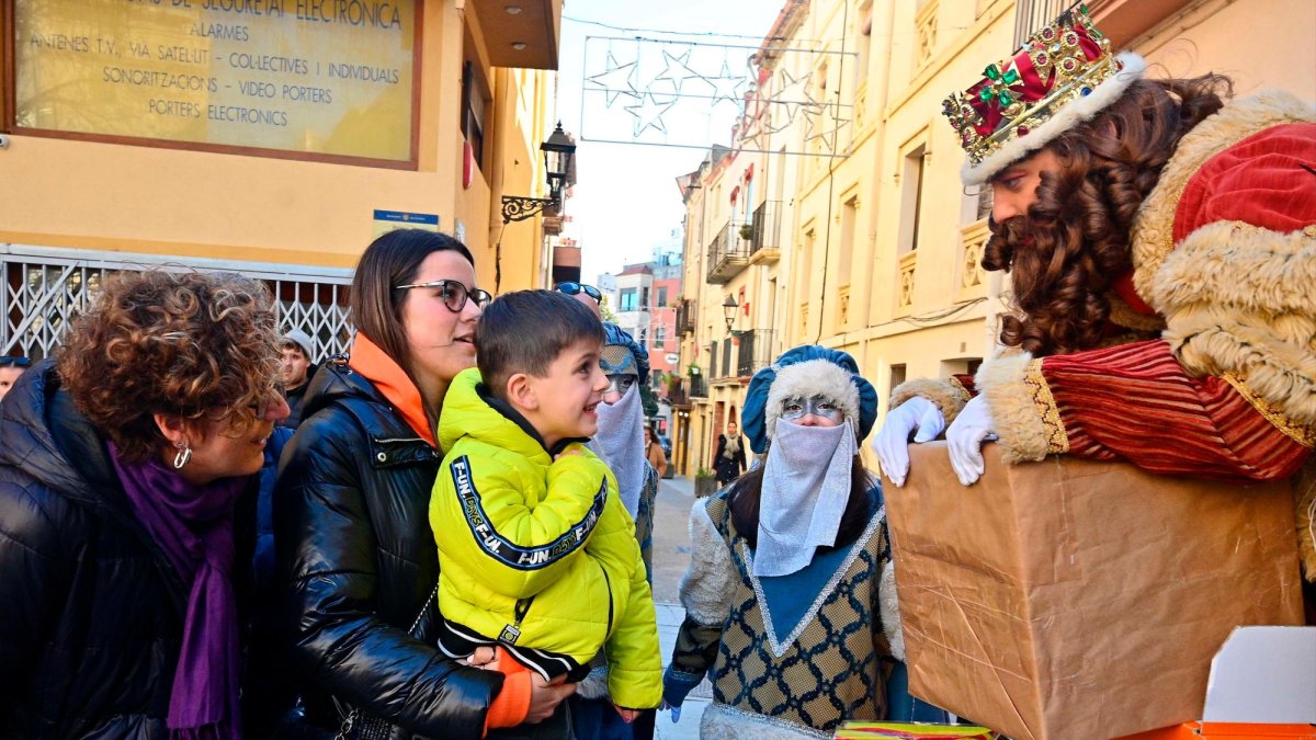 Durante toda la mañana de ayer, los Reyes de Oriente hicieron entrega de regalos.