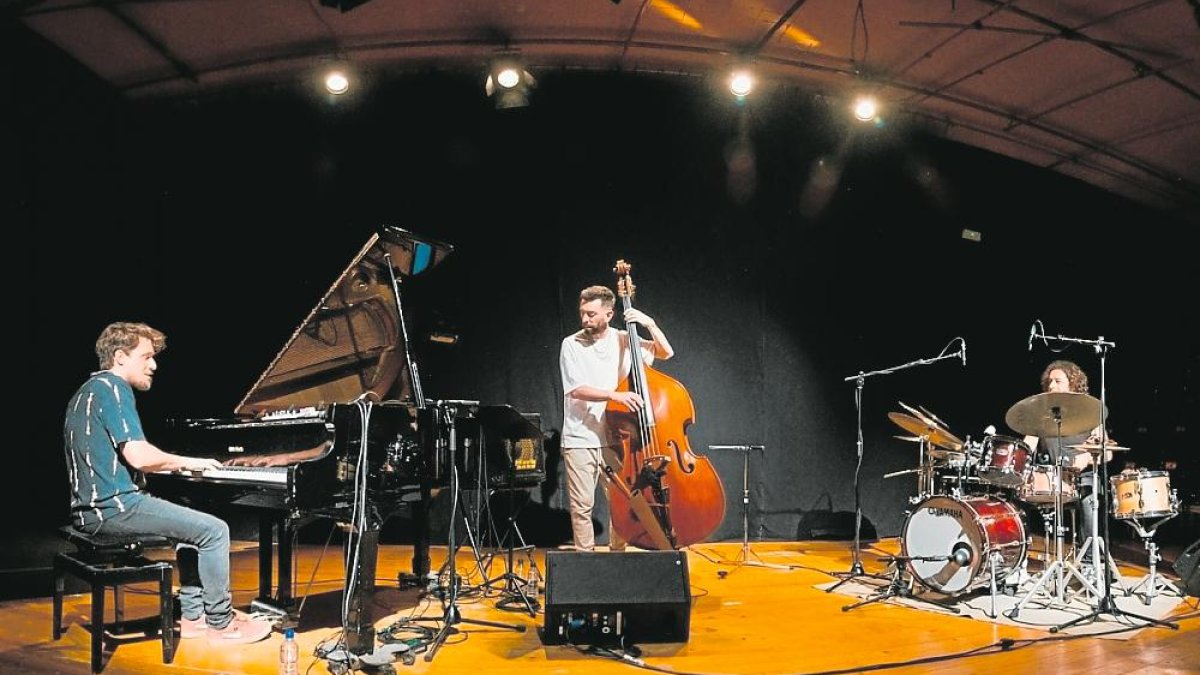 Joan Claver, Artemi Agràs y Xavi Reija integran Joan Claver Trio.