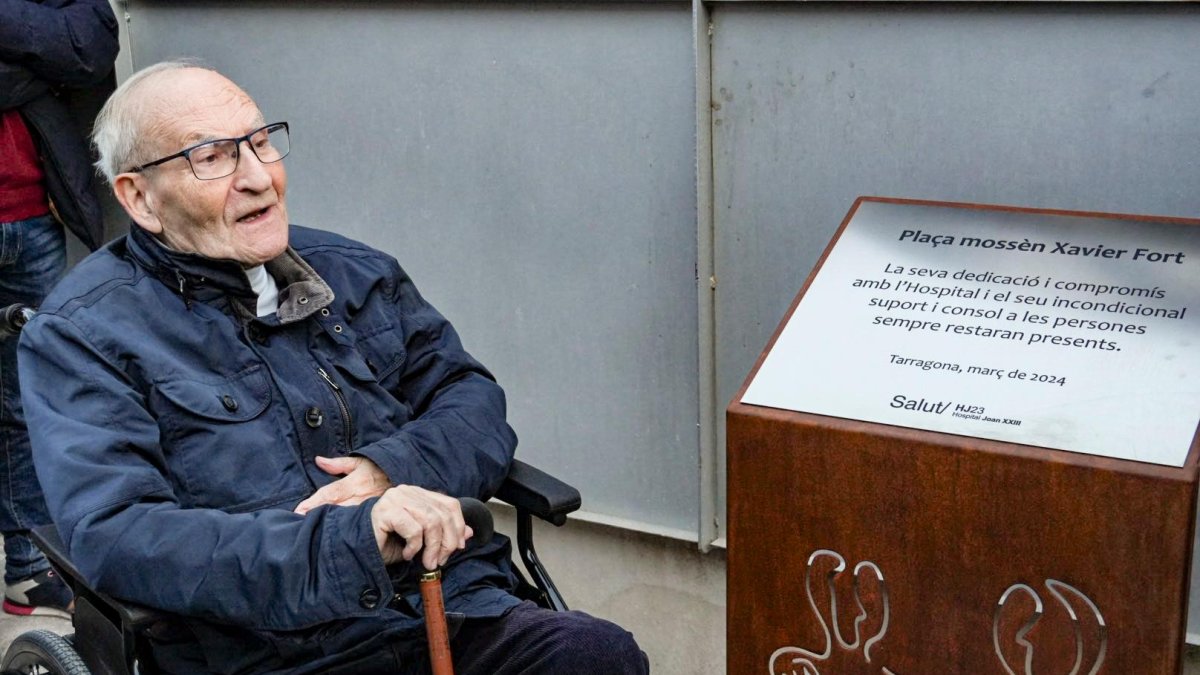 Mosén Fort, durante un homenaje en el Hospital Joan XXIII.