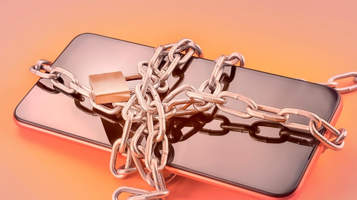 Expertos reclaman limitar el uso de los teléfonos.