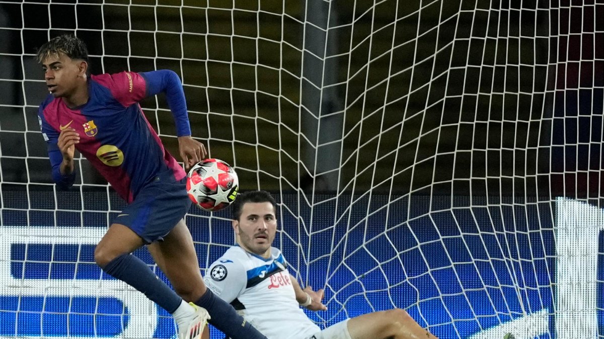 Lamine anotó uno de los dos goles del Barça.