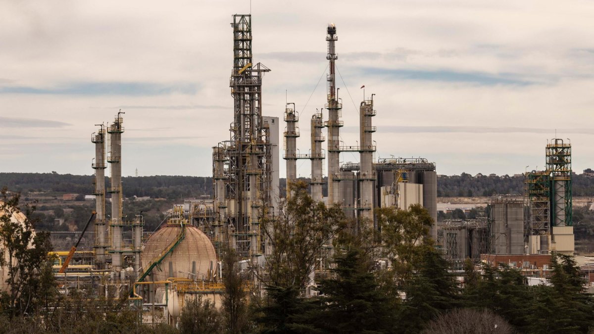 Complejo industrial de Repsol en Tarragona.