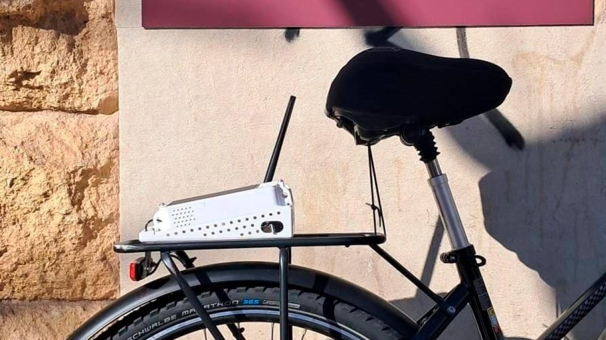 Imagen del sensor instalado en una bicicleta de la cooperativa L’Escamot de Tarragona.