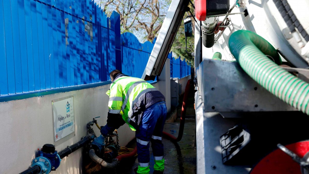 Cada any s’utilitzen uns 70 mil metres cúbics d’aigua no potable en la neteja de carrers.
