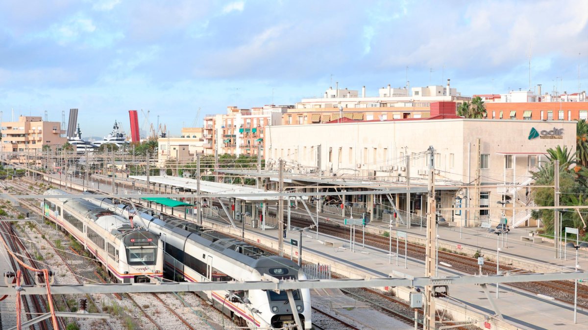 Después de las obras del túnel de Roda de Berà, Tarragona volverá a tener trenes directos hasta Barcelona.
