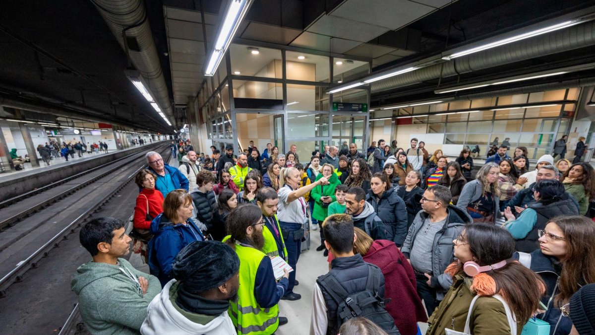 Desconvocada la huelga en Renfe y Adif tras alcanzar un acuerdo