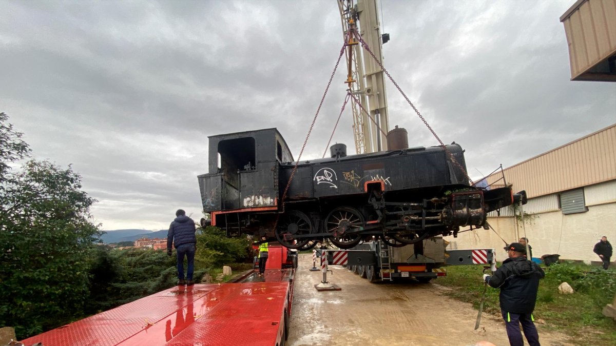 El 12 de desembre, la locomotora de vapor va ser retirada del Kursaal de Valls per ser traslladada al Museu del Ferrocarril.