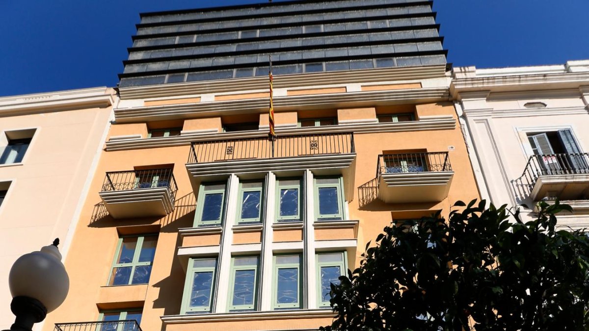 El edificio del Ayuntamiento de la Rambla Nova.