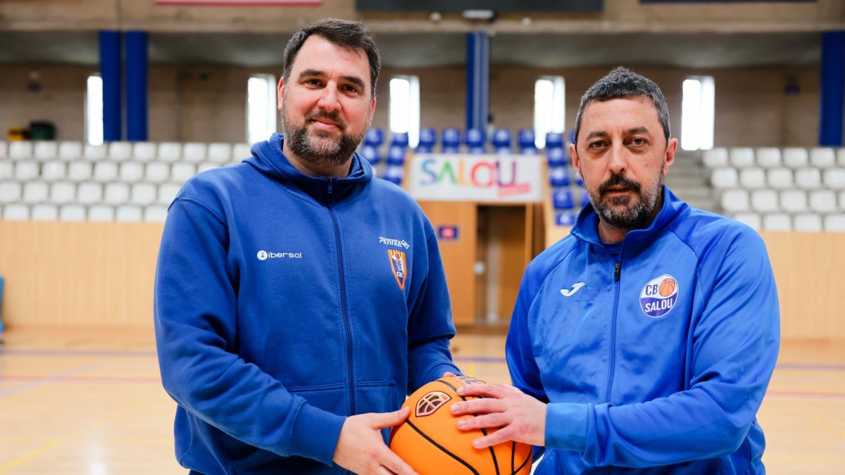 Toni Larramona y Jesús Muñiz en el habitual encuentro de entrenadores.