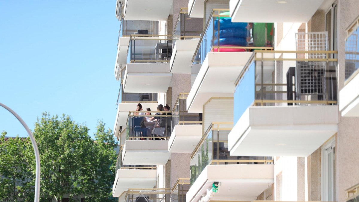Salou, con más de 7.000 viviendas de uso turístico reguladas, es el municipio que más licencias perdería en toda Catalunya.