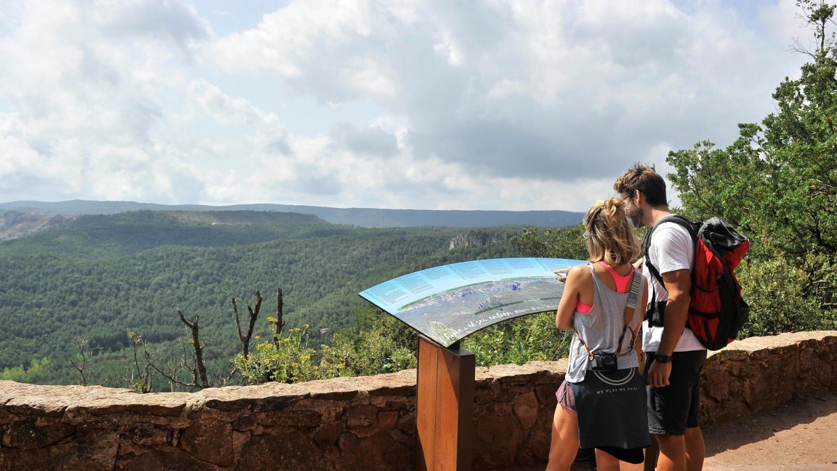 Les Muntanyes de Prades des de l'Ermita de l'Abellera.