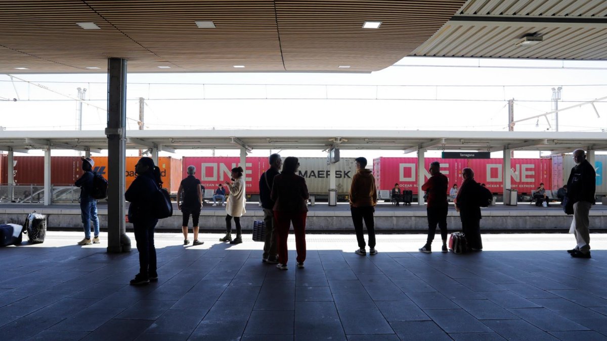El corredor ferroviario que une Zaragoza con la costa mediterránea, a través de Lleida y Tarragona, es uno de los más transitados del país en términos de mercancías.