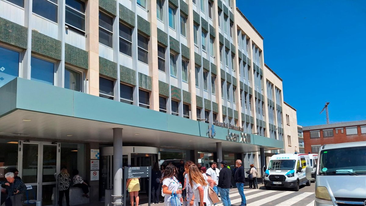 El Hospital Joan XXIII ha funcionado gracias a grupos electrógenos.