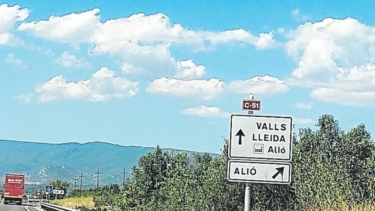 El nou polígon es planteja al costat de la carretera C-51, entre els municipis de Vila-rodona i Alió.