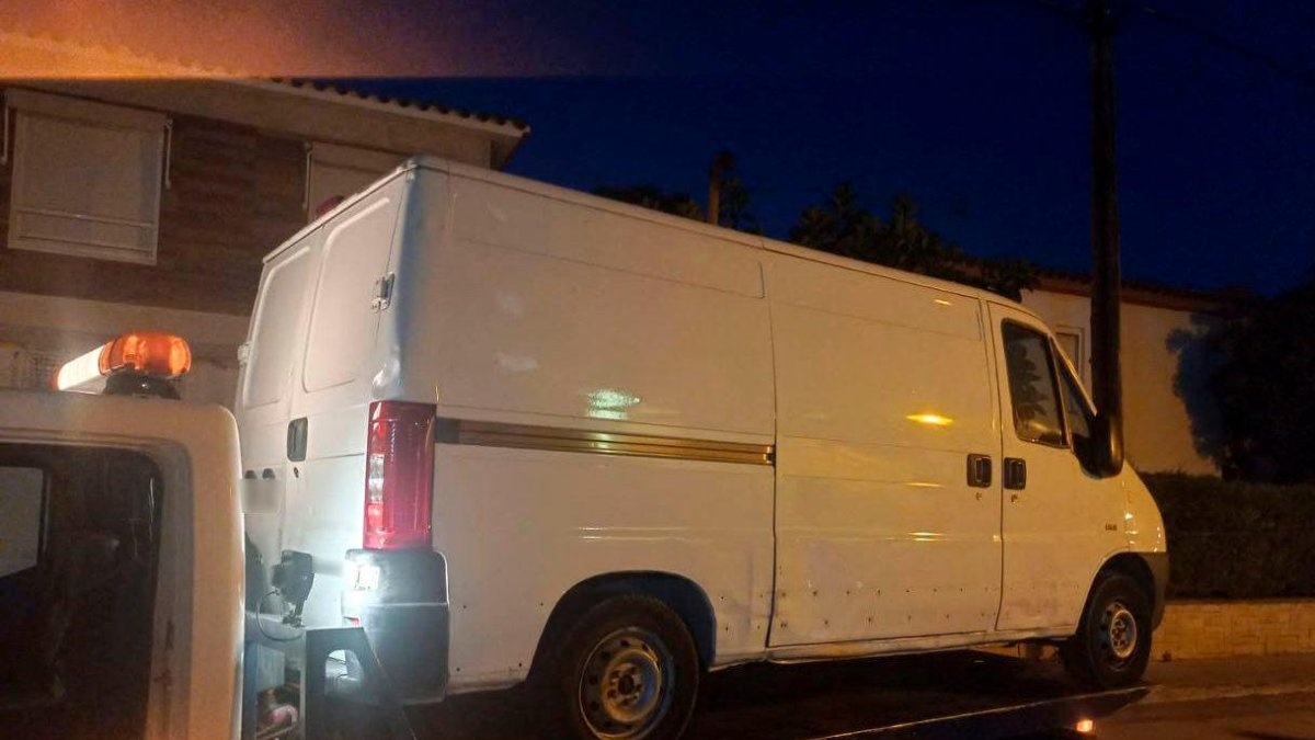 Utilizaban las furgonetas como puntos de almacenaje.