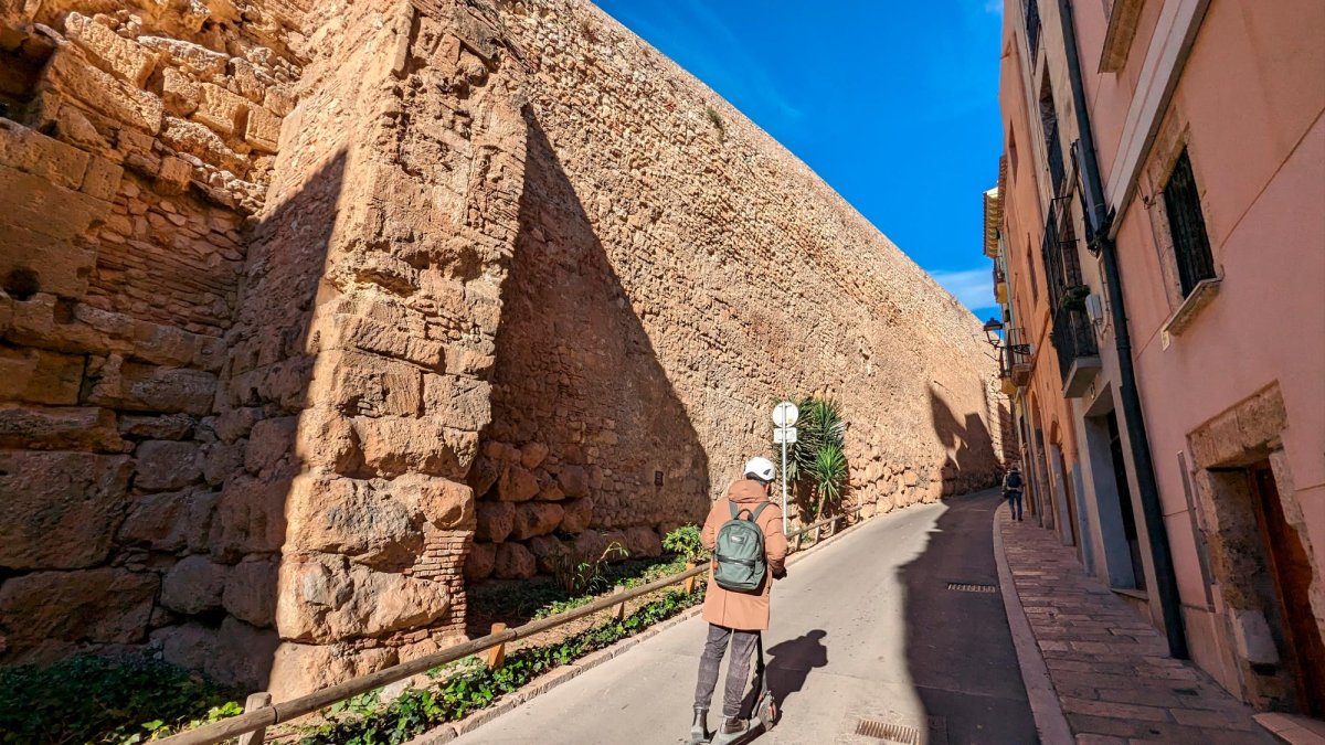 Las obras afectarán el tramo de la muralla próximo al Portal del Roser.
