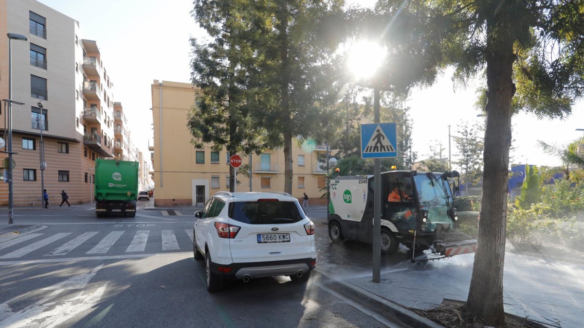 Los empleados de la basura valoran ir a la huelga por la no aplicación del convenio.