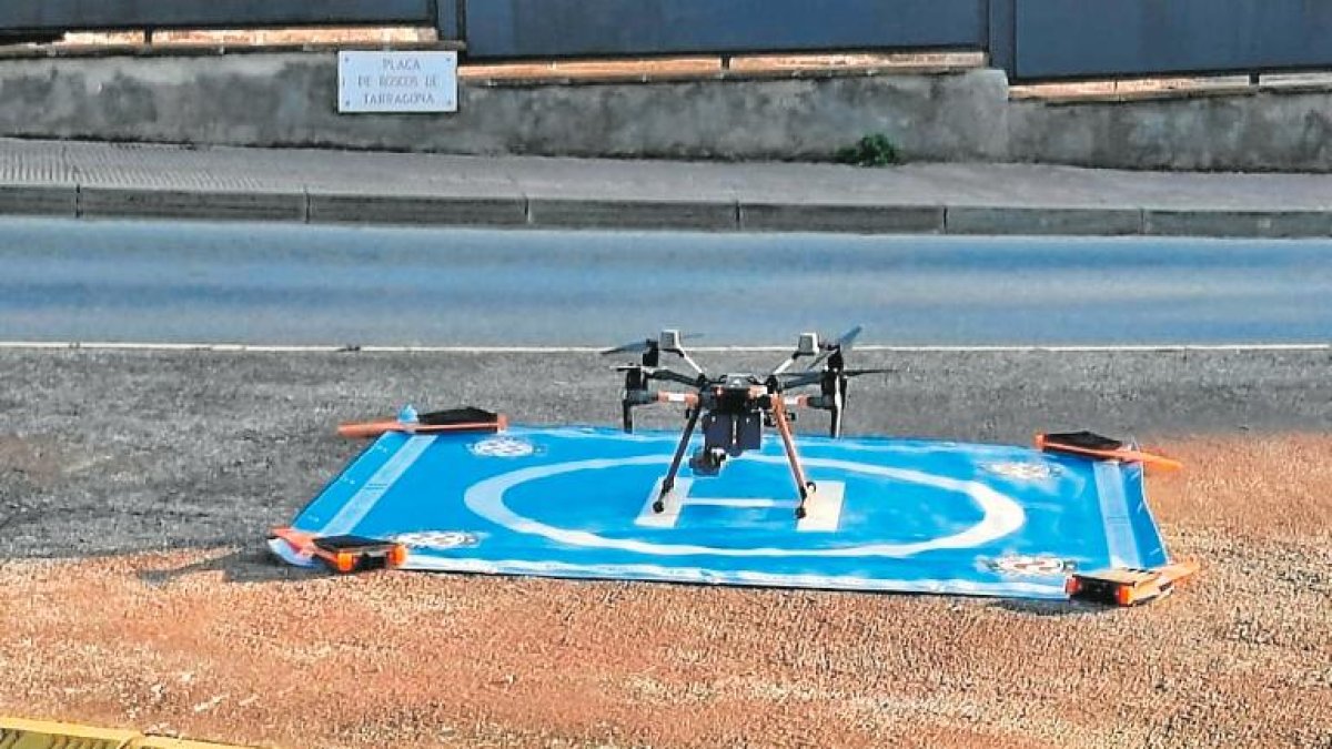 El dispositivo requiere de la autorización de la Generalitat cada vez que quiere volar.