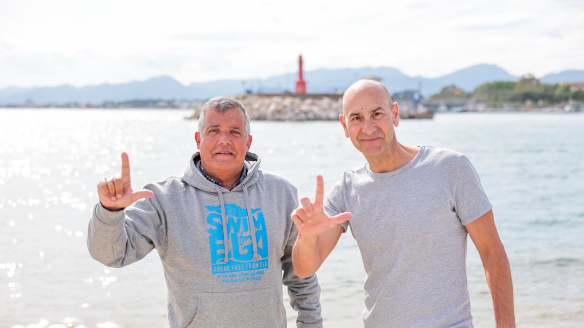 Jordi Cervera, impulsor de la Swim for ELA, y Joan Carles Adell, del Cambrils Club Natació.