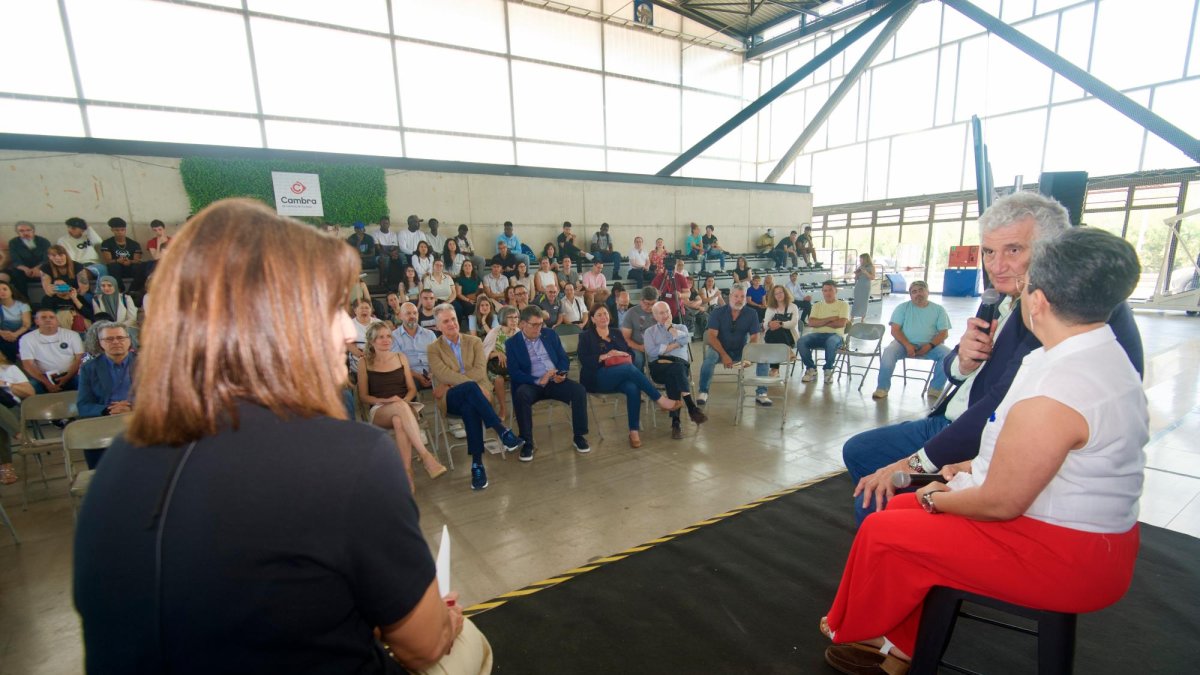 La fira també va comptar amb la participació de l’exjugador de bàsquet Fernando Romay.