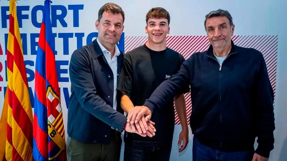 Joan Soler, Jofre Torrents y Alexanko tras la renovación de Jofre.